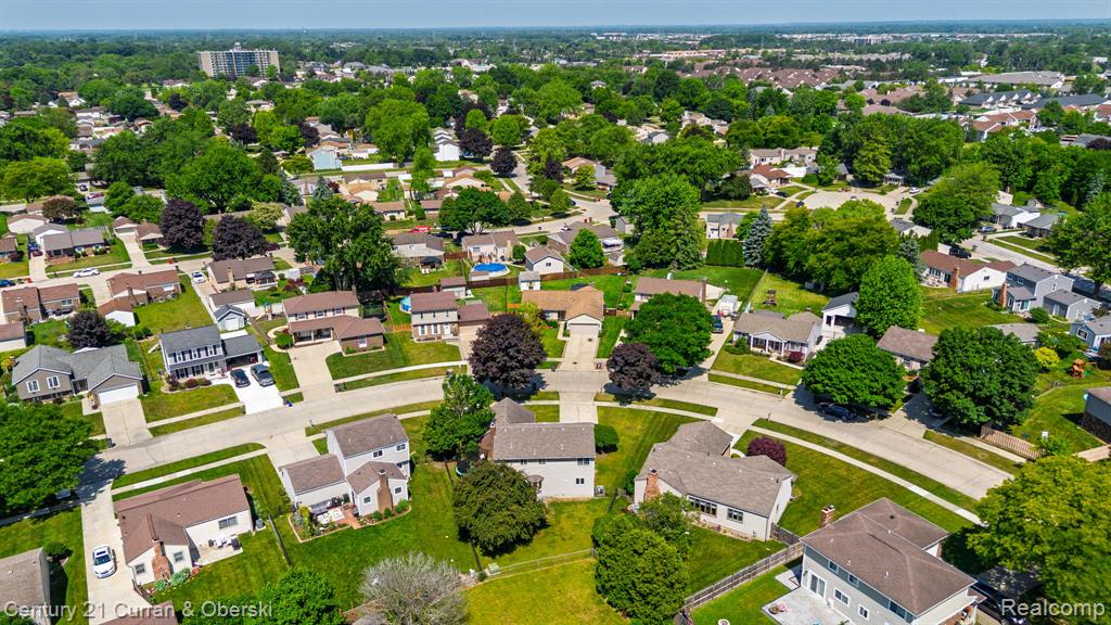 41924 Amberly Drive, Clinton Twp, MI 48038 — Photo 34