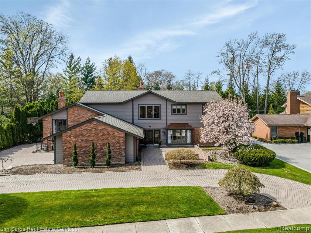 71 WOODLAND SHORES Drive, Grosse Pointe Shores, MI 48236 — front exterior