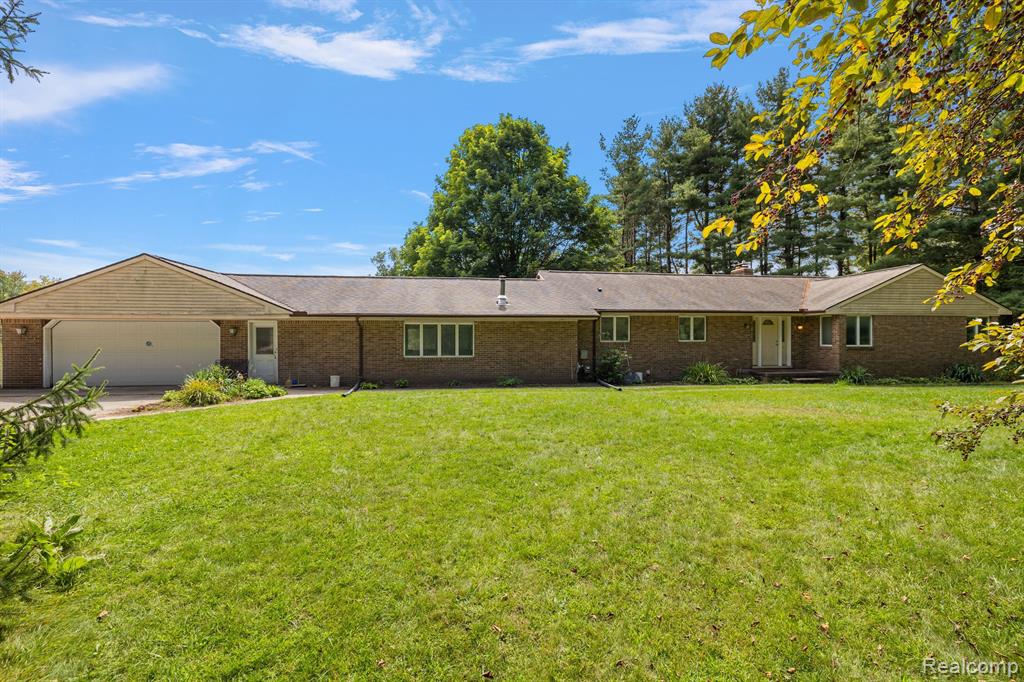 6152 GOLF CLUB Road, Howell, MI 48843 — Photo 3