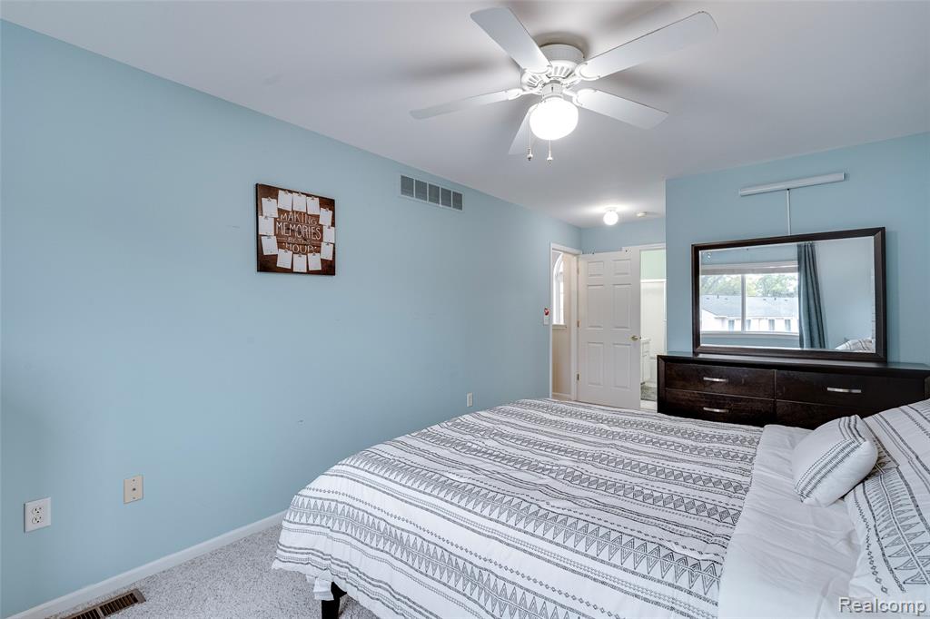 834 Natures Cove Court, Wixom, MI — Photo 36