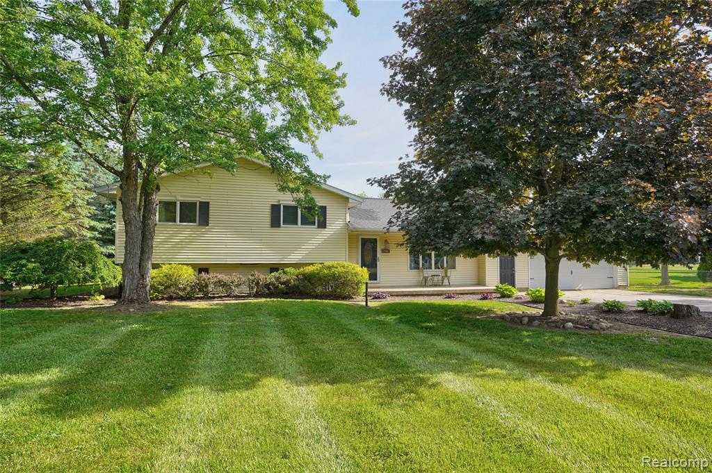1055 E Hollywood Boulevard, Clio, MI 48420 — Photo 6