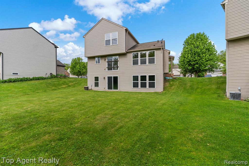 907 Deer Valley Road, Holly, MI 48442 — Photo 33