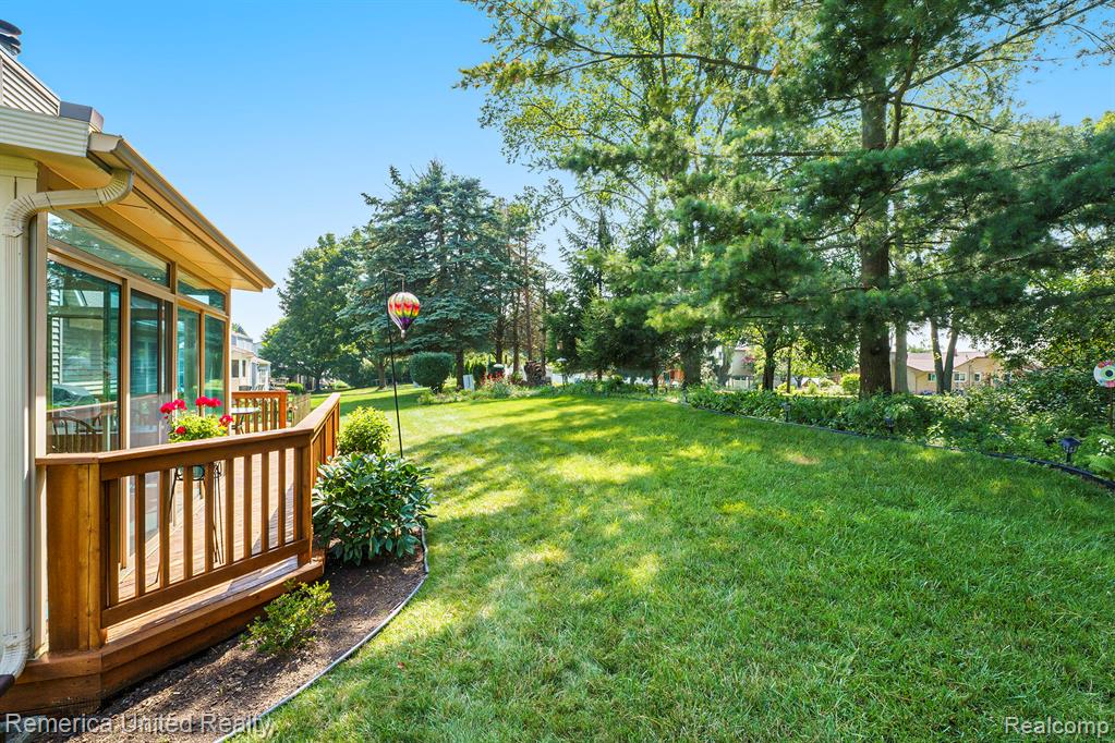 44783 Yorkshire Drive, Novi, MI — Photo 5