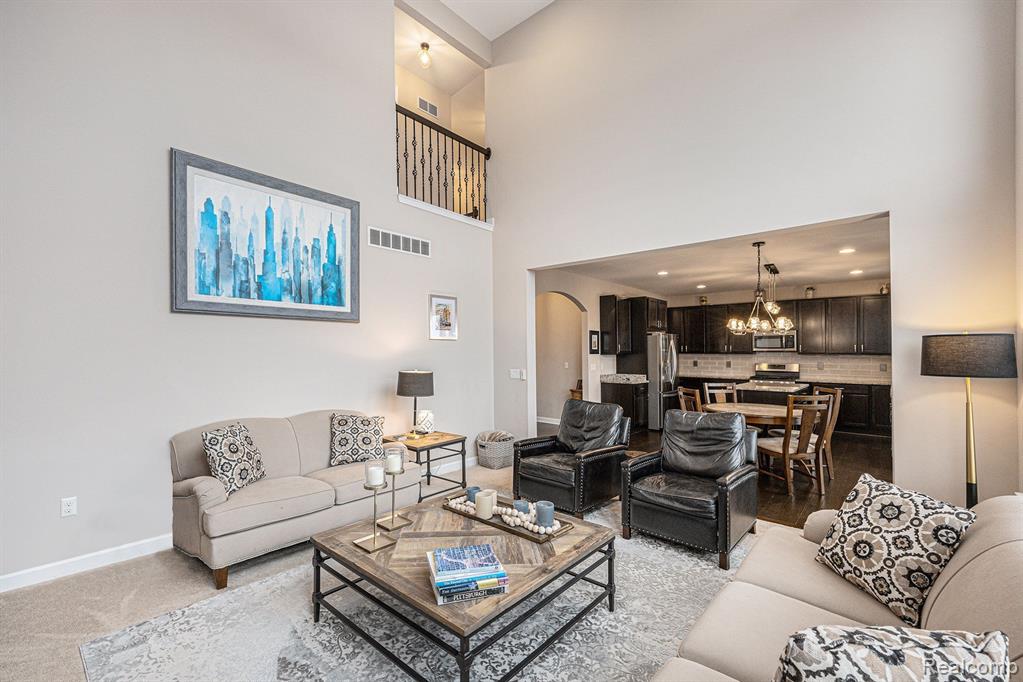 4846 E Stonegate Circle, Lake Orion, MI — Photo 10