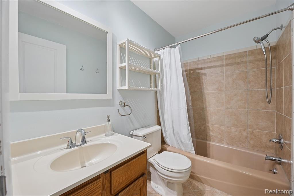 18777 Martinsville Road, Belleville, MI 48111 — Photo 20