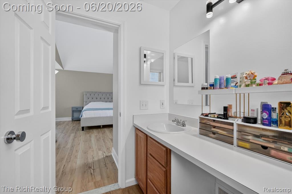 47185 Scarlet Drive S, Novi, MI — Photo 38