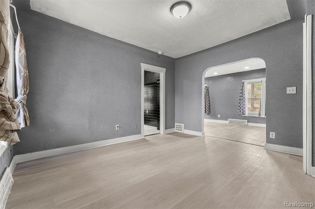 8889 Lane Street, Detroit, MI 48209 — Photo 11
