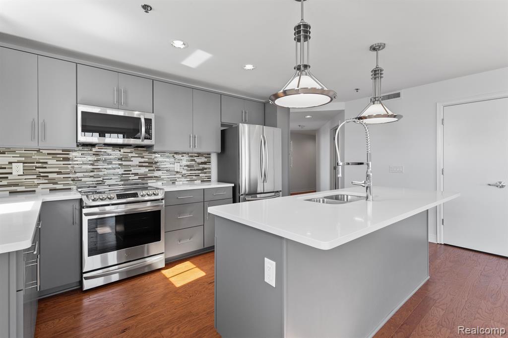 525 W Lafayette Boulevard, 14D, Detroit, MI 48226 — Photo 6