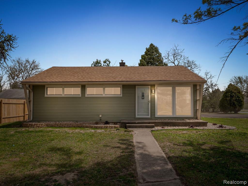 558 S 24TH Street, Saginaw, MI 48601 — Photo 20