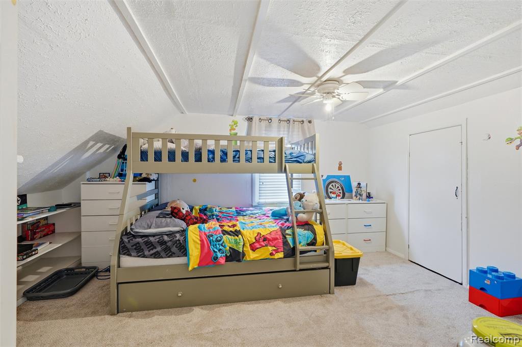 24248 Hayes Avenue, Eastpointe, MI 48021 — Photo 24