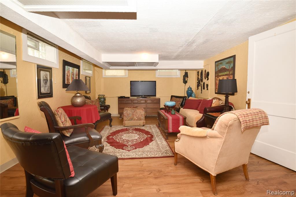 14127 Woodmont Avenue, Detroit, MI 48227 — Photo 33