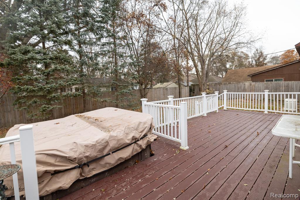 9198 Ashdown Avenue, White Lake, MI — Photo 11