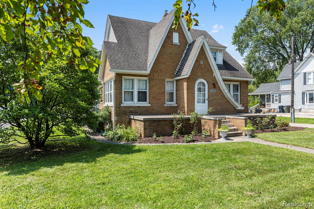 8238 Clinton River Road, Sterling Heights, MI 48314 — Photo 7