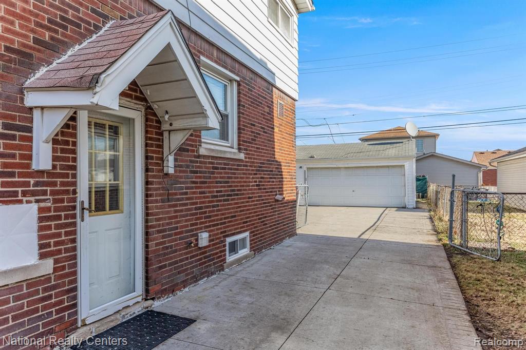 4242 LAPHAM Street, Dearborn, MI 48126 — Photo 47
