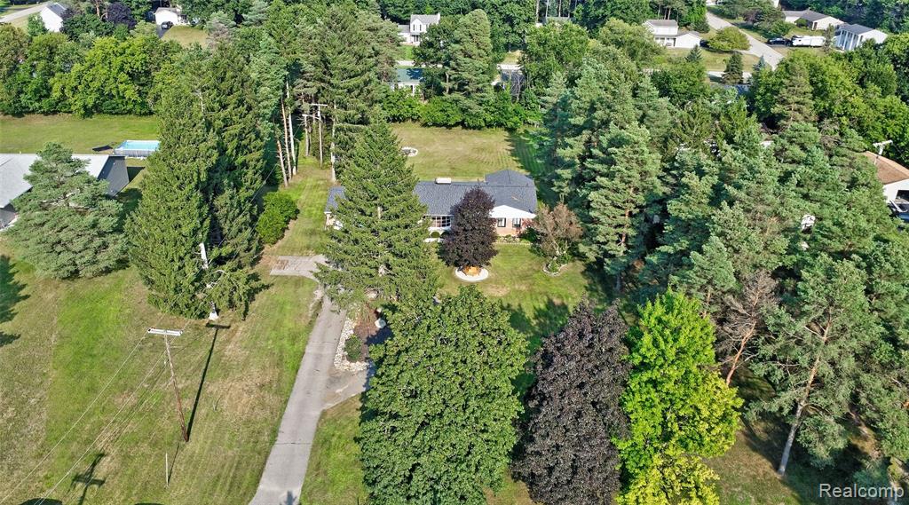 300 Sherman Court, Ortonville, MI 48462 — Photo 3
