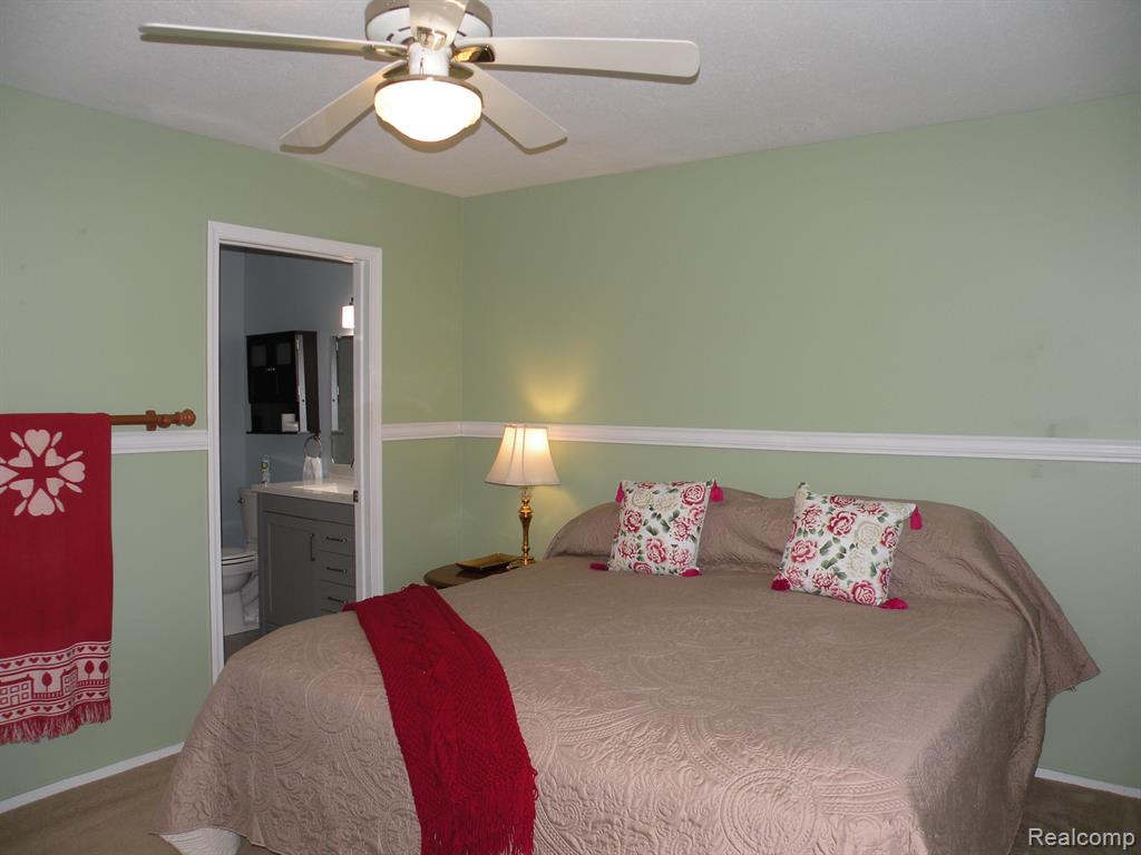 36564 DEERHURST Court, Westland, MI — Photo 20