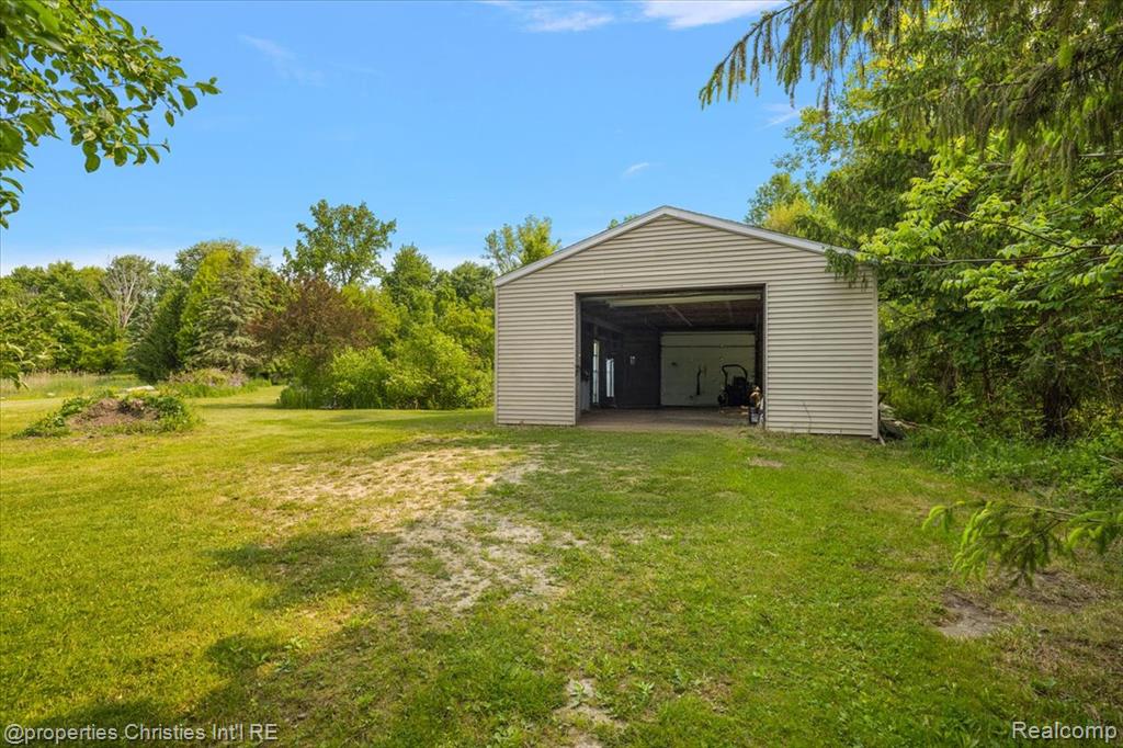 157 E Elmwood, Leonard, MI 48367 — Photo 17