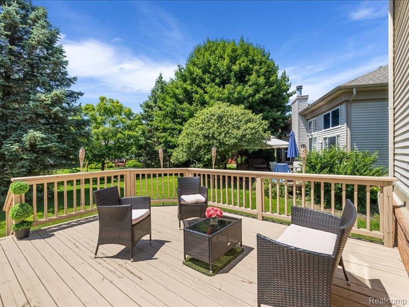 4884 Georgetown Drive, Rochester, MI 48306 — Photo 11