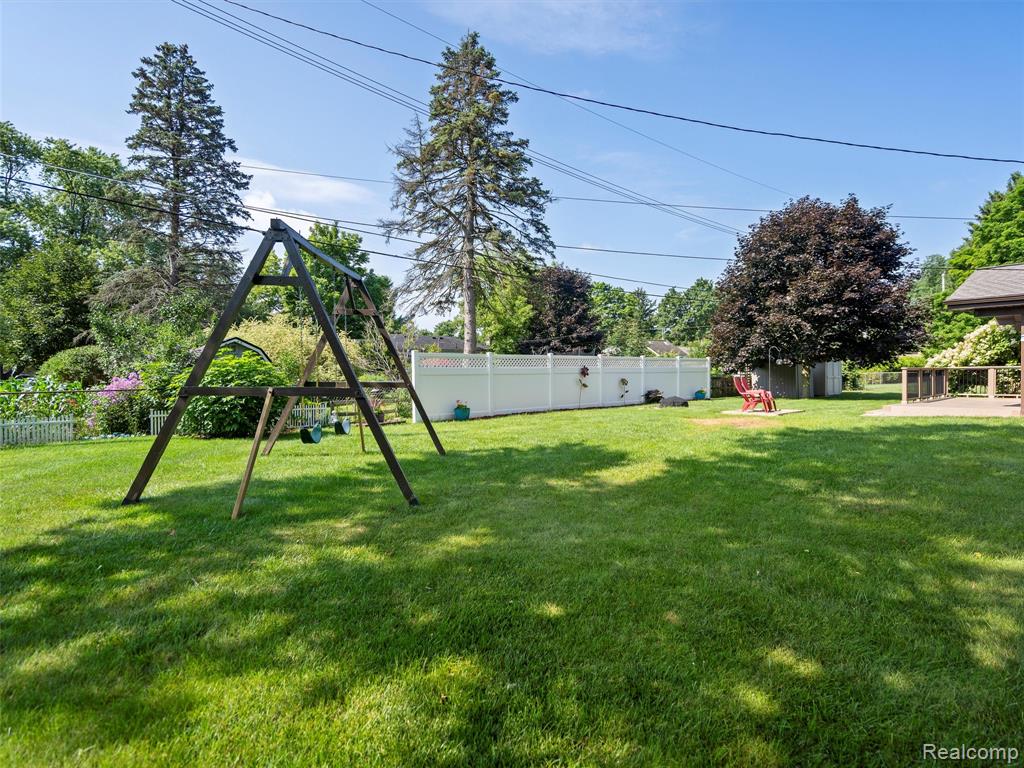 6773 Transparent Avenue, Clarkston, MI — Photo 45