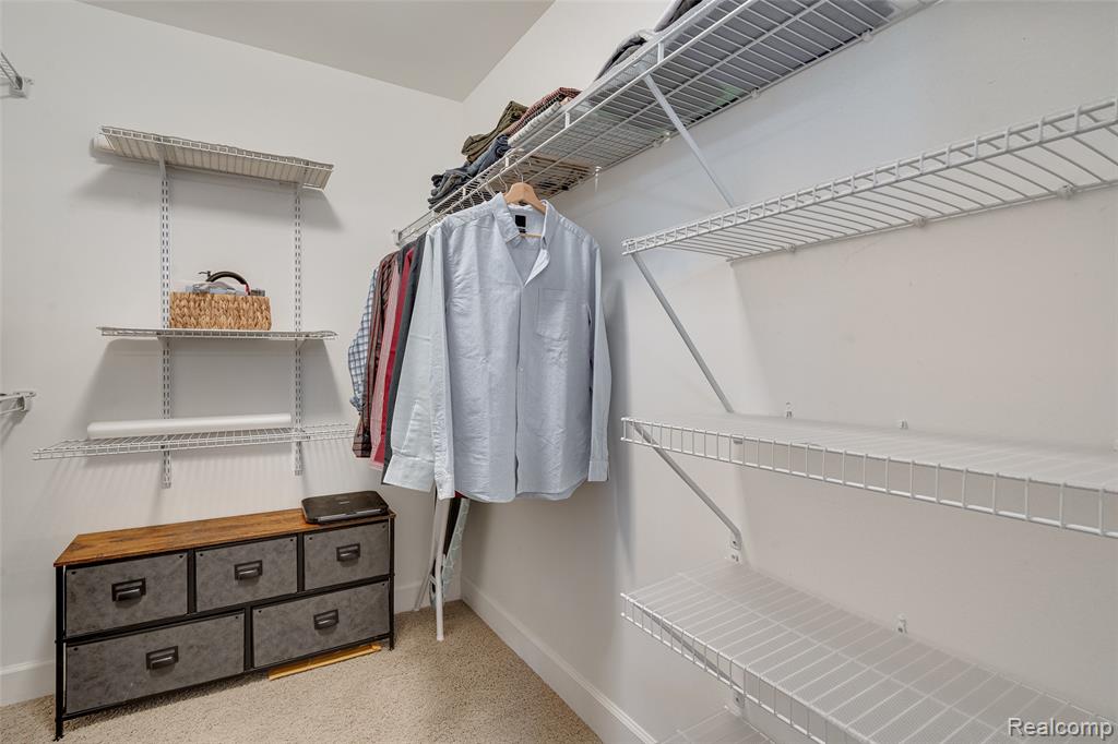 47576 VALENCIA Circle, Novi, MI — Photo 56