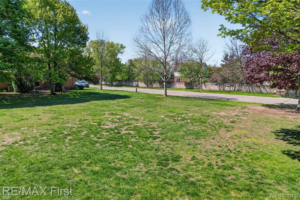 3660 Old Creek Road Road, 36, Troy, MI 48084 — Photo 26