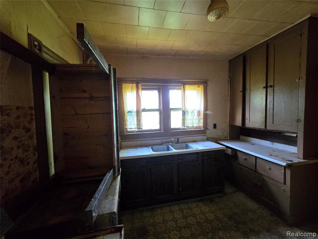 922 N 3rd Avenue, Saginaw, MI 48601 — Photo 11
