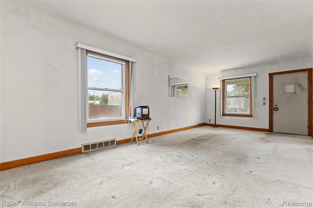 8151 Dayton Street, Detroit, MI 48210 — Photo 10