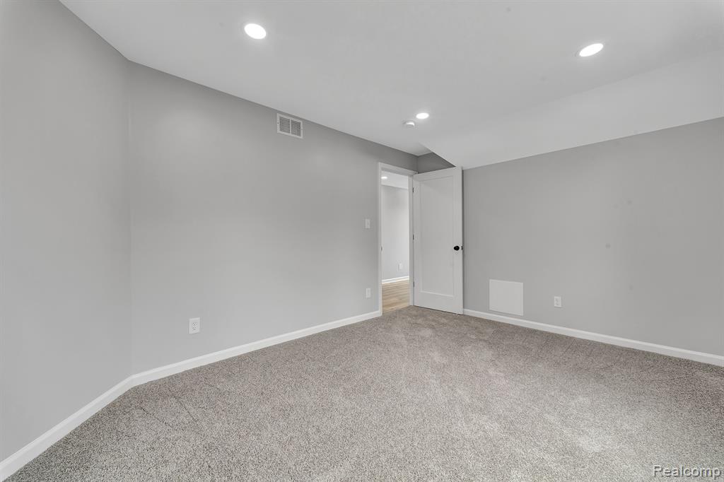 5291 Devonshire Road, Detroit, MI 48224 — Photo 37