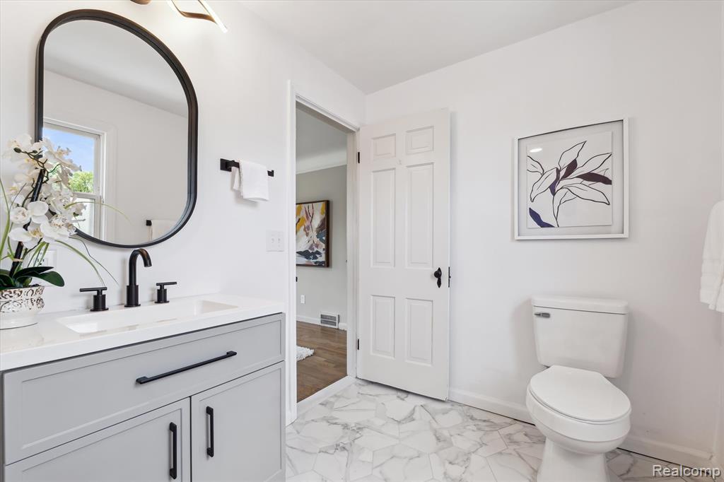 5365 W OUTER Drive, Detroit, MI 48235 — Photo 34