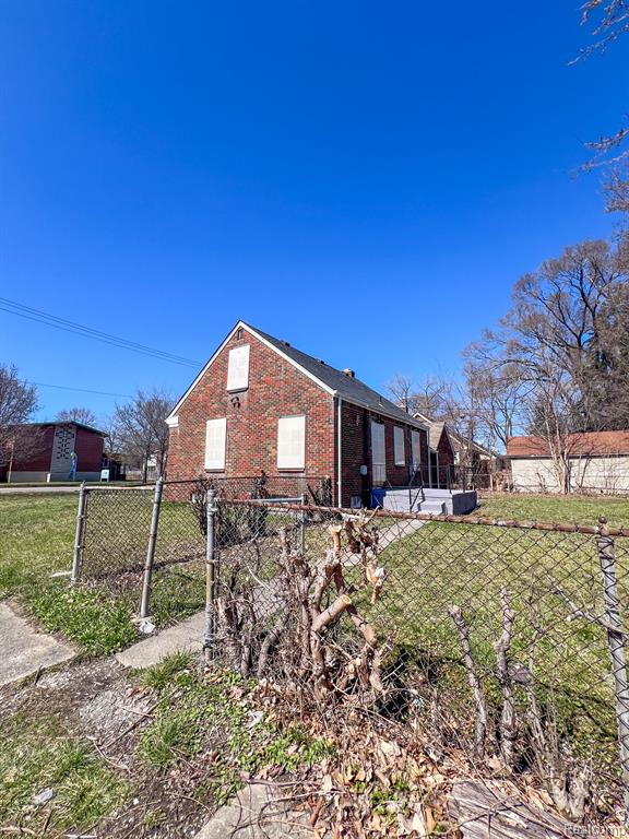 5900 CADIEUX Road, Detroit, MI 48224 — Photo 17