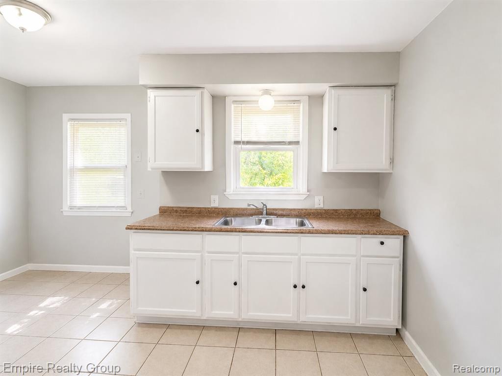 7815 Artesian Street, Detroit, MI 48228 — Photo 6
