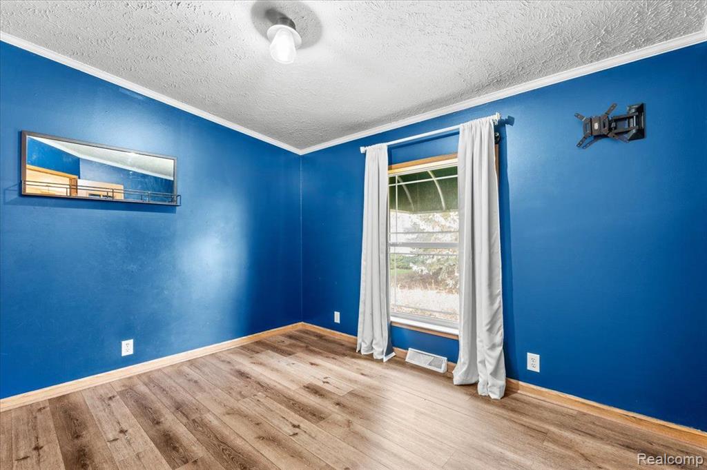 11018 WOODLAND RIDGE, South Lyon, MI 48178 — Photo 17