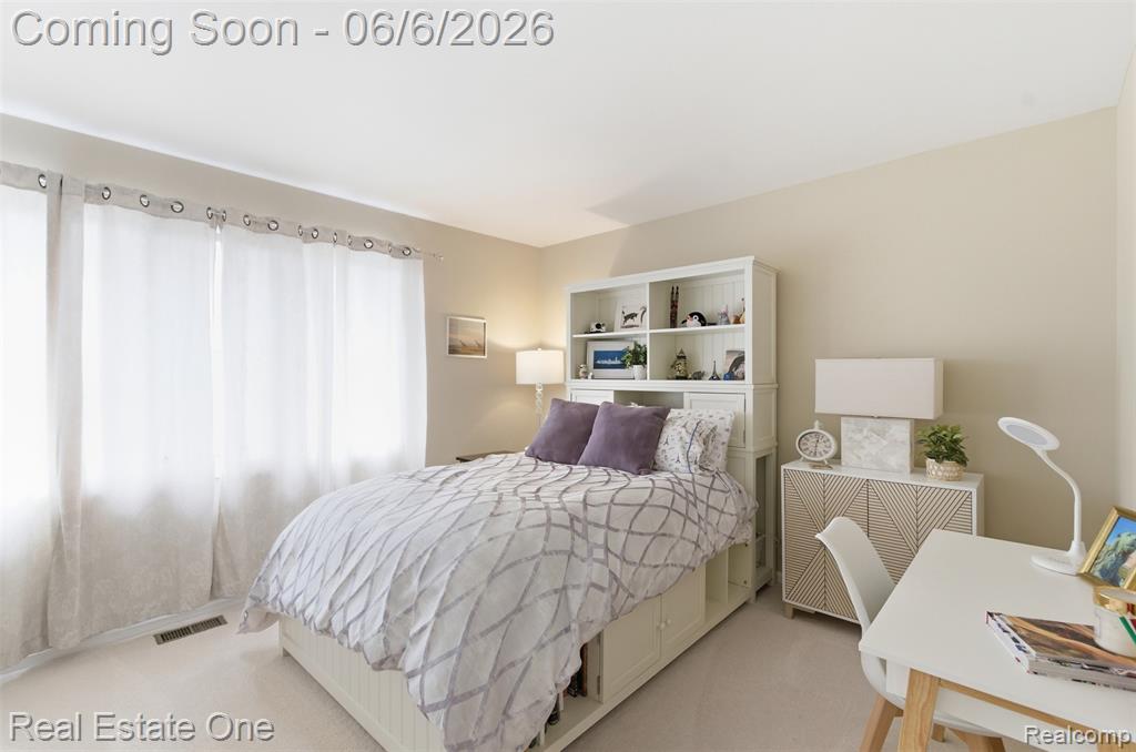 23910 Trailwood Court, 82, Bingham Farms, MI 48025 — Photo 32