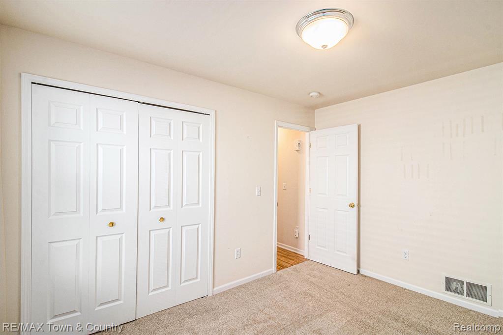 6295 Prince Court, 10, Flushing, MI 48433 — Photo 12