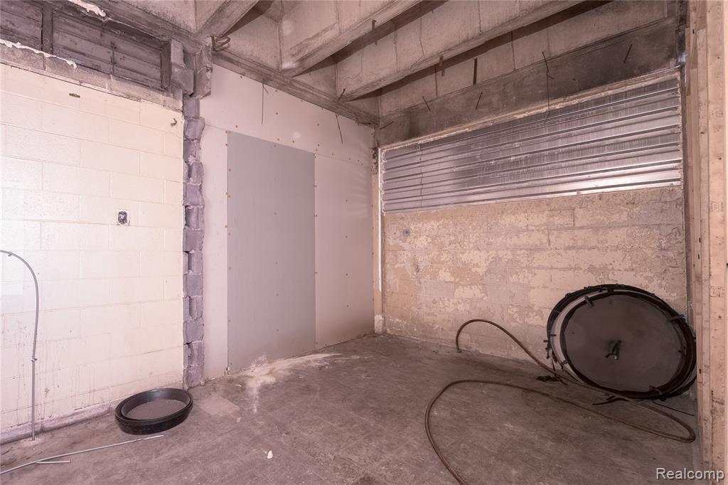 531 E 7 Mile Road, Highland Park, MI 48203 — Photo 19