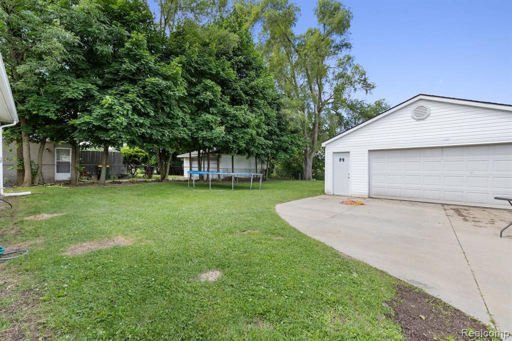 9838 Jackson Street, Van Buren, MI 48111 — Photo 18