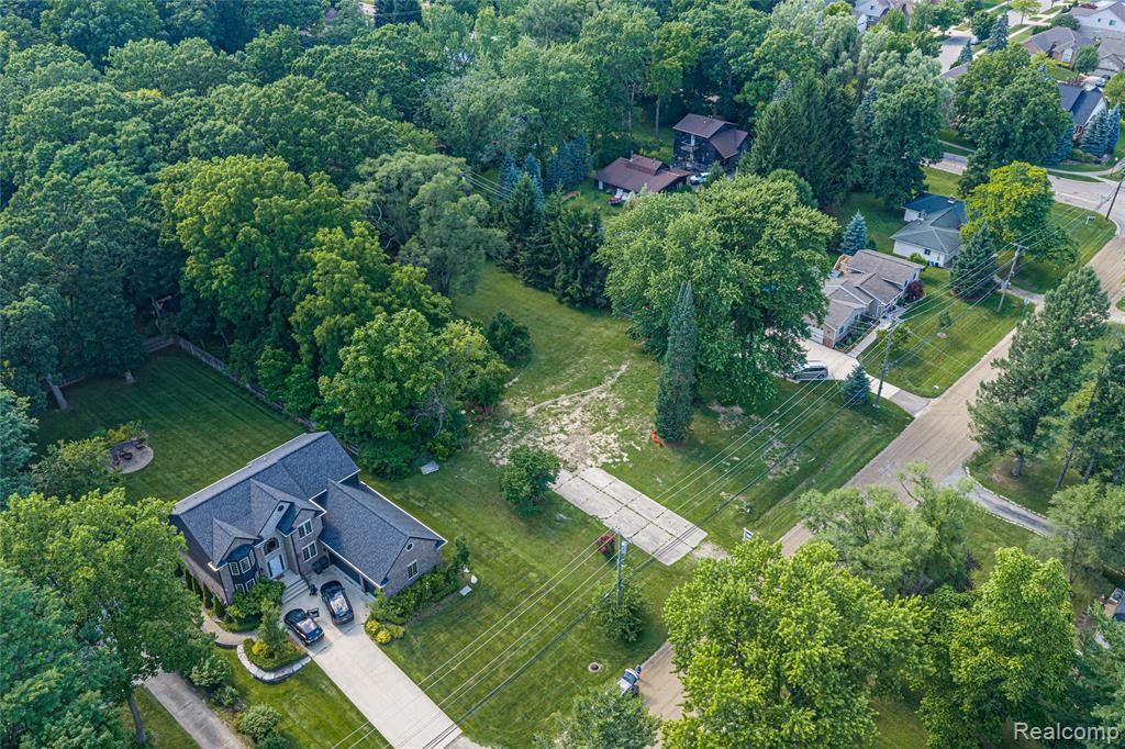 466 Driftwood Avenue, Rochester Hills, MI 48307 — Photo 7