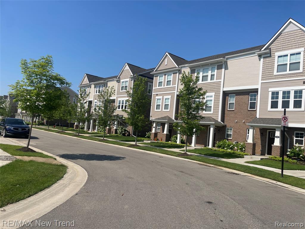 205 Monument Lane, Wixom, MI 48393 — Photo 25