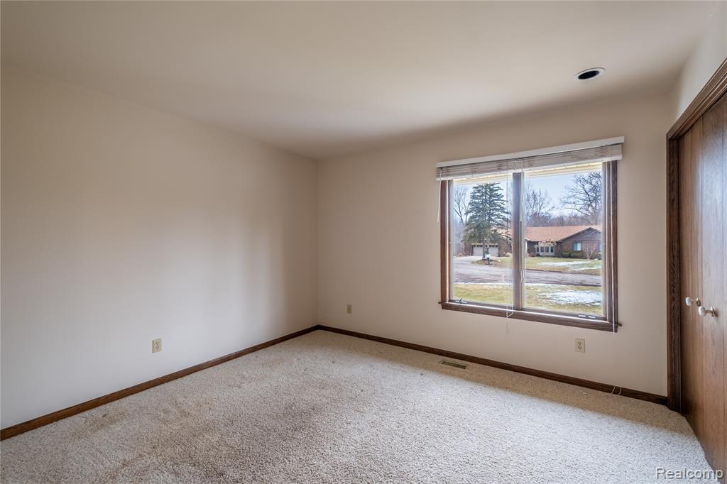 3155 Beech Tree Lane, Flushing, MI 48433 — Photo 28