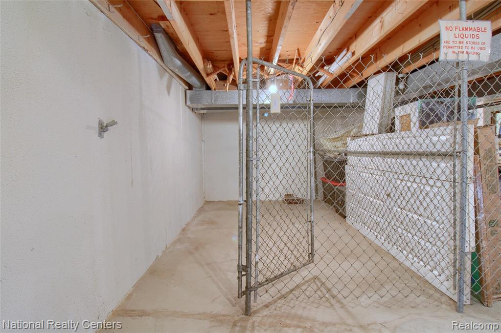 16547 Middlebelt Road, 6, Livonia, MI 48154 — Photo 25