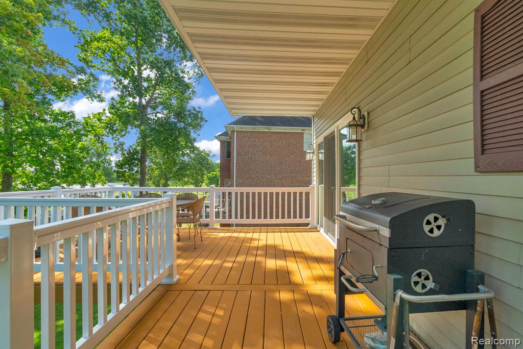 2610 Strawberry Lane, Port Huron, MI 48060 — Photo 28