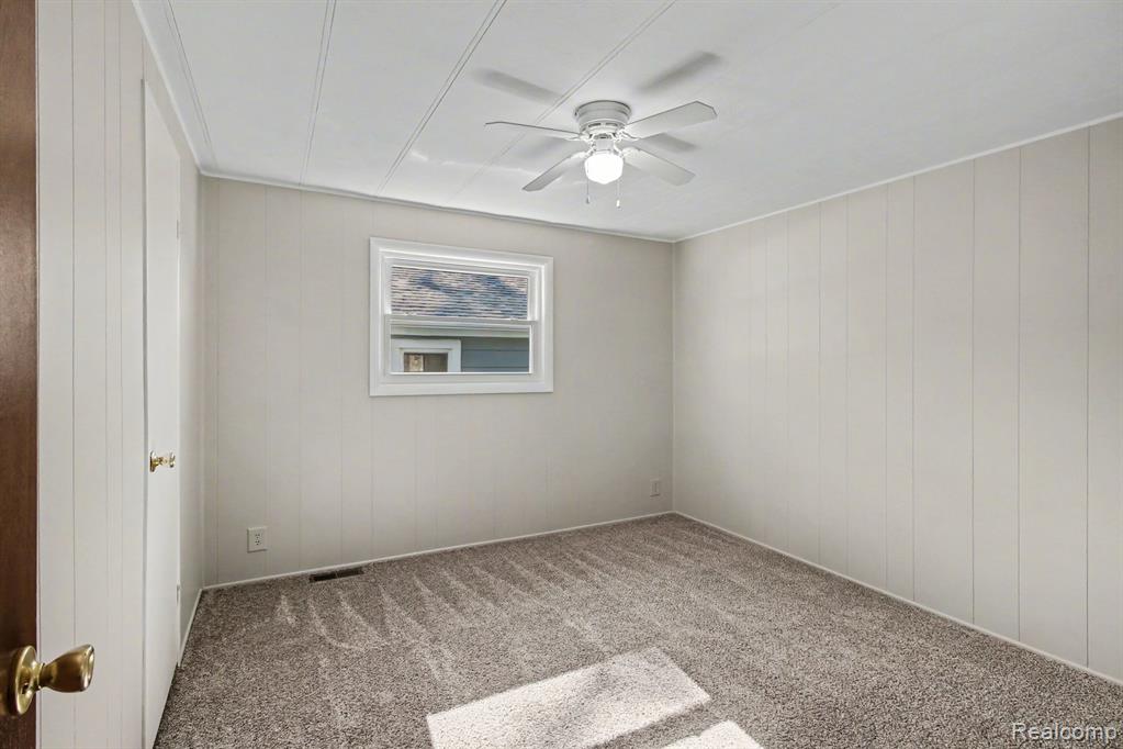 786 Red Oaks Drive, Howell, MI 48843 — Photo 17