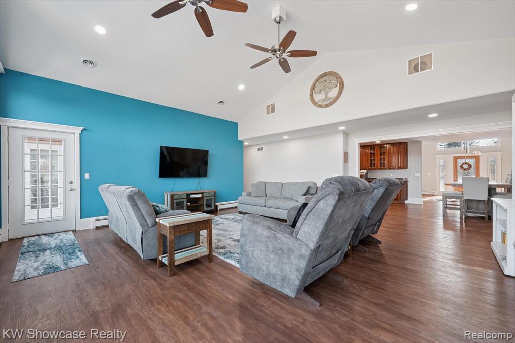 1112 W Cook Road, Grand Blanc, MI 48439 — Photo 10