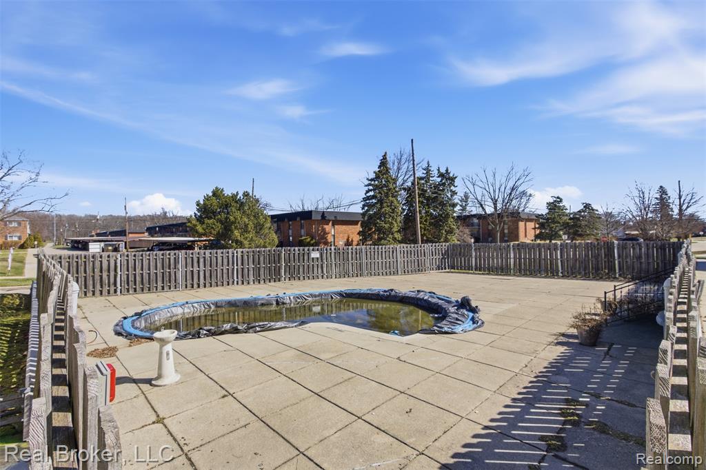 4840 Briarwood Avenue, Royal Oak, MI 48073 — Photo 19