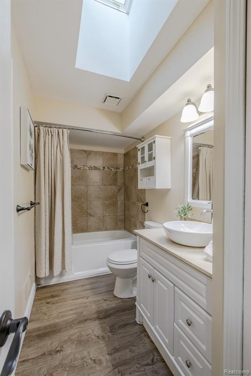 1665 Rosedale Street, West Bloomfield, MI 48324 — Photo 17