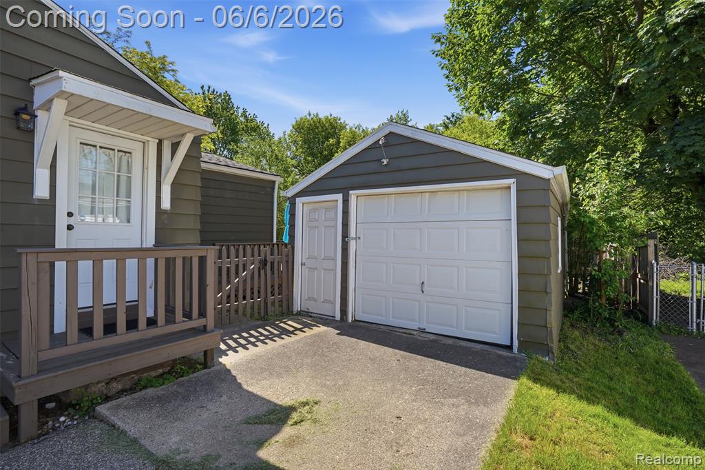 425 W Caroline Street, Fenton, MI 48430 — Photo 25