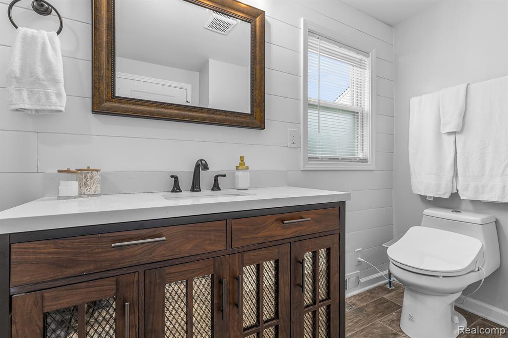 6581 WINDIATE Road, Waterford, MI 48329 — Photo 18