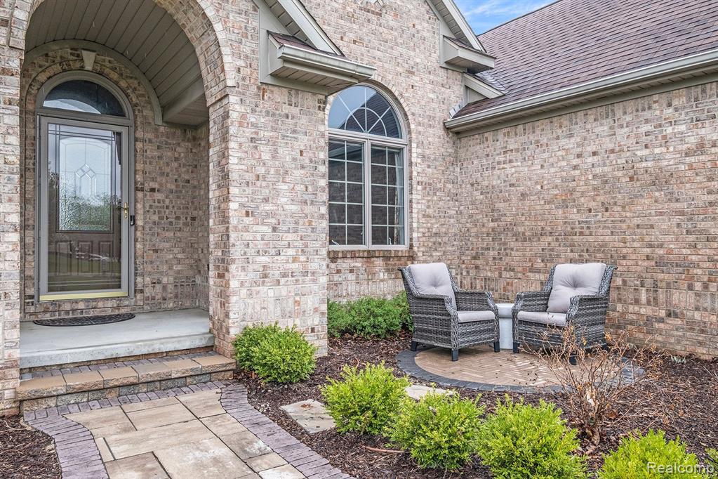 9128 WOODRIDGE Drive, Davison, MI 48423 — Photo 6