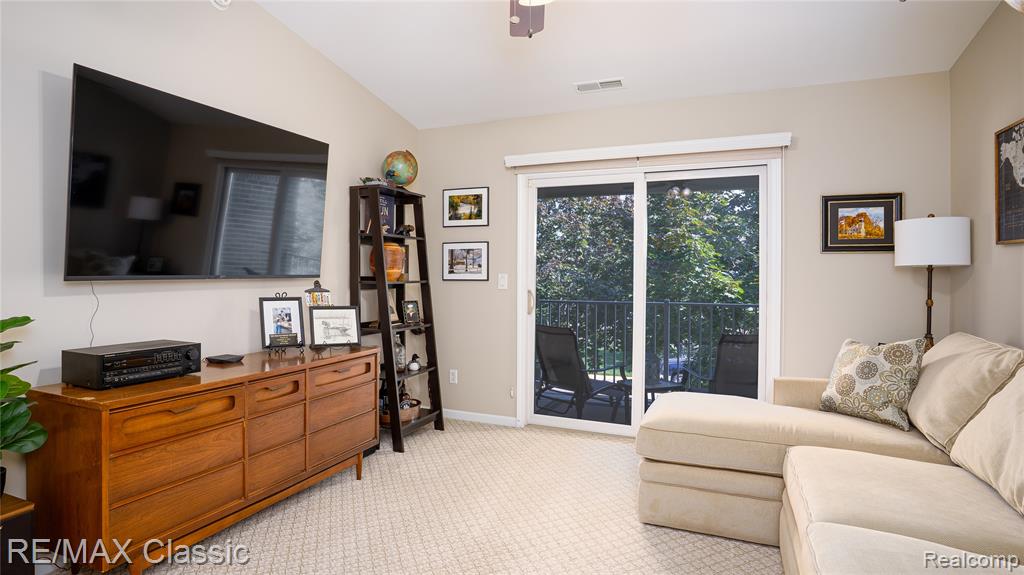 27202 Chesapeake Circle, Commerce Twp, MI 48390 — Photo 9