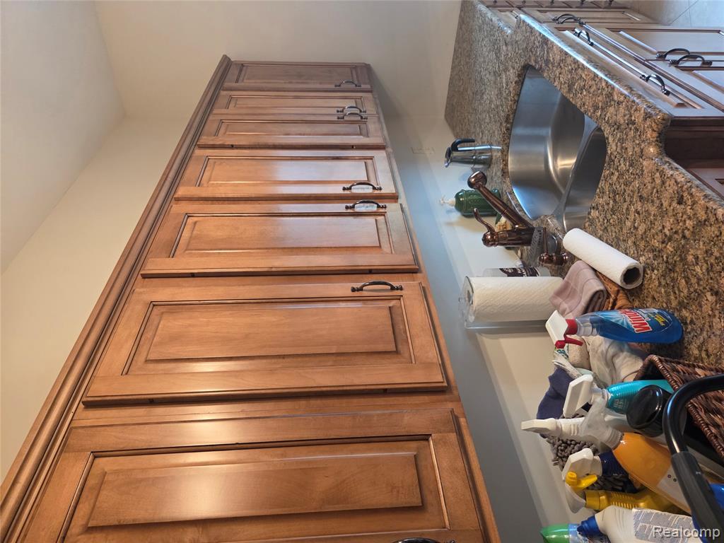 900 Maxfield Road, Brighton, MI 48114 — Photo 25